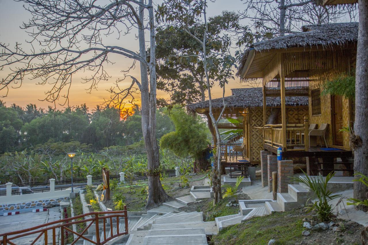 Jl Lodge Ngwesaung Buitenkant foto